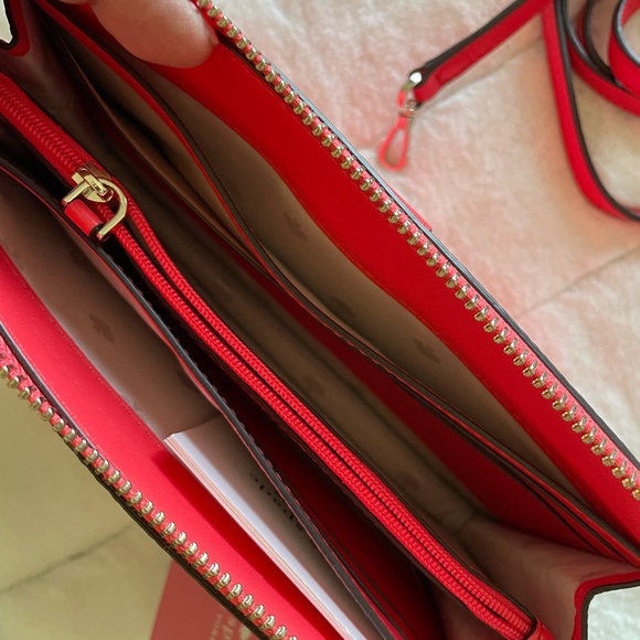 Kate Spade Jackson Small Crossbody - Picture 3 of 4